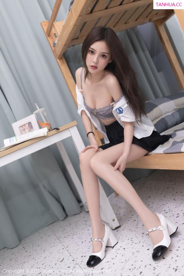 小夕juju  宅男女神王心怡 清纯秀美的校服第28张图片